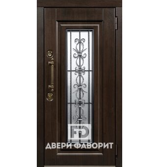 металлическая дверь с ковкой и стеклом для коттеджа