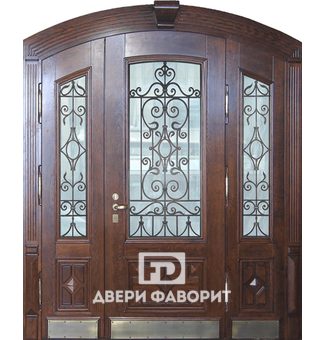 арочная парадная дверь с терморазрывом, ковкой и стеклянными вставками