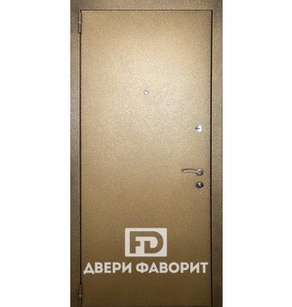 Входная дверь окрашенная цинкогрунтом