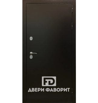 Дверь окрашена цинкогрунтом