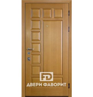 стальная дверь от делана мдф панелью песочного цвета