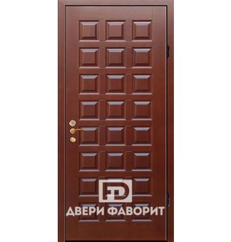 дверь уличная с филенчатым мдф
