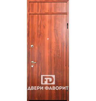 Дверь недорогая с верхней вставкой